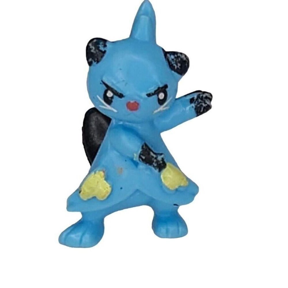 Pokemon 2000s Mini Vinyl RL Gumball Toy Miniature Size Dewott  Action Figure